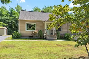 78 Laurie Ave, South Hadley, MA 01075 - Photo 2