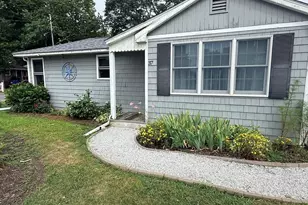 37 Beechwood Pl, Wareham, MA 02532 - Photo 2