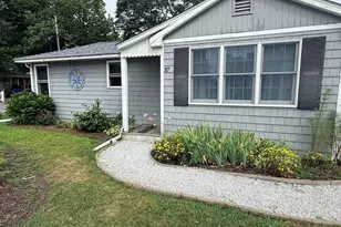 37 Beechwood Pl, Wareham, MA 02532 - Photo 2