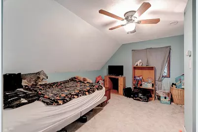 51 View St, Holyoke, MA 01040 - Photo 18