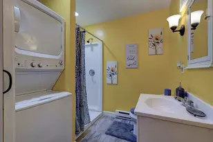 51 View St, Holyoke, MA 01040 - Photo 8