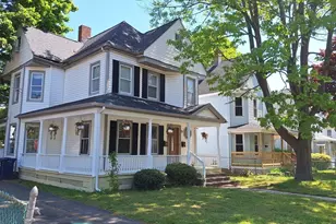 51 View St, Holyoke, MA 01040 - Photo 2