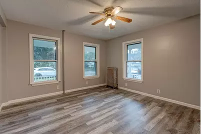 51 View St, Holyoke, MA 01040 - Photo 6