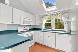 2 Bartlett Ave, Duxbury, MA 02332 - Photo 4
