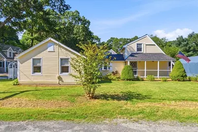 2 Bartlett Ave, Duxbury, MA 02332 - Photo 2