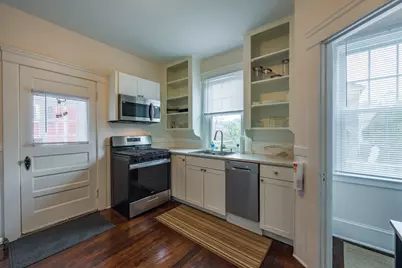 8 Maple Ave, Fairhaven, MA 02719 - Photo 4