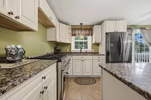 4 Olive Dr, Leominster, MA 01453 - Photo 6