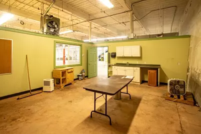 15 Shaw St, Fall River, MA 02724 - Photo 20