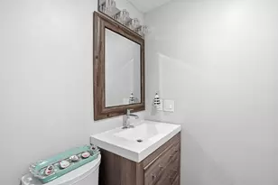 848 Plain St, Marshfield, MA 02050 - Photo 14