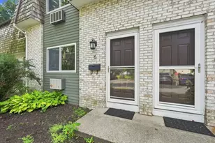 73 Bridge St, Northampton, MA 01039 - Photo 2