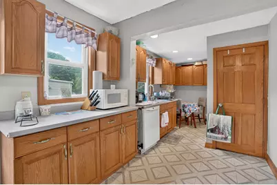 28-30 Crescent Ave, Melrose, MA 02176 - Photo 18