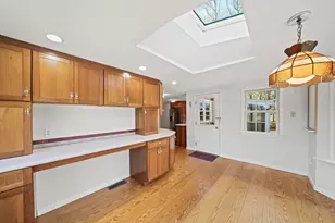 197 Circuit St, Hanover, MA 02339 - Photo 4
