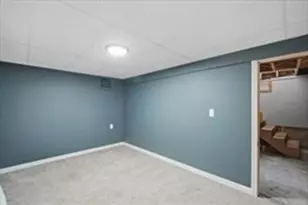 71 Sun Valley Rd, Holyoke, MA 01040 - Photo 16