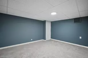 71 Sun Valley Rd, Holyoke, MA 01040 - Photo 36