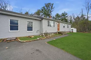 71 Sun Valley Rd, Holyoke, MA 01040 - Photo 2