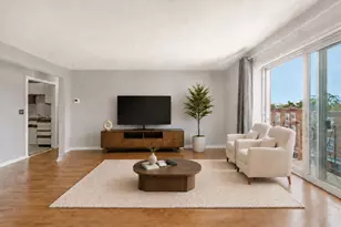 26 Waverly St, Boston, MA 02135 - Photo 6