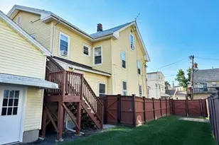 11 Maple Ave, Northampton, MA 01060 - Photo 4