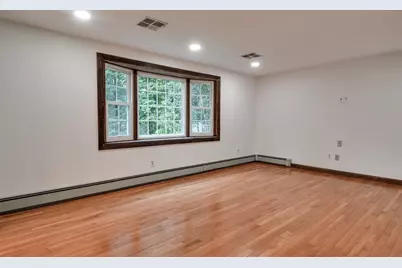 27 Woodland St, Natick, MA 01760 - Photo 2