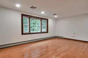 27 Woodland St, Natick, MA 01760 - Photo 2