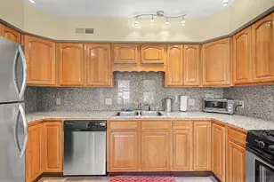 30 Graves Ave, Northampton, MA 01060 - Photo 16