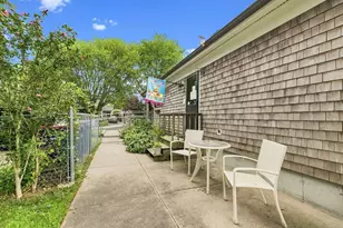 75 Acorn St, New Bedford, MA 02740 - Photo 34
