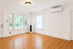1083 Sumner Ave, Springfield, MA 01118 - Photo 8