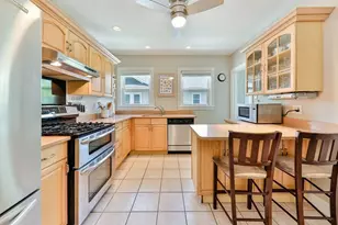 70 Wren St, Boston, MA 02132 - Photo 12