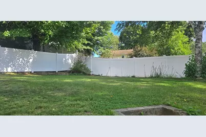 162 June St, Worcester, MA 01602 - Photo 36