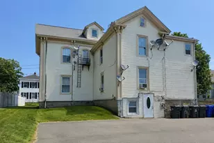 21 Franklin St, Milford, MA 01757 - Photo 4