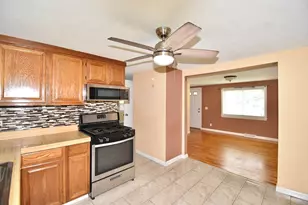 143 Stuart St, Springfield, MA 01119 - Photo 6