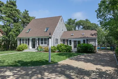 21 Vickers Street, Edgartown, MA 02539 - Photo 1