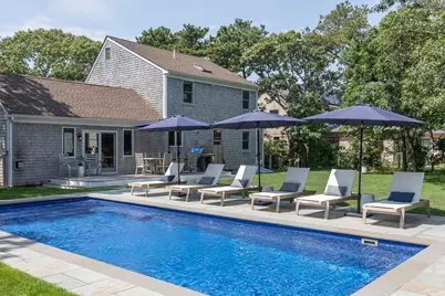 21 Vickers Street, Edgartown, MA 02539 - Photo 6