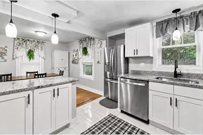81 Beech St, New Bedford, MA 02740 - Photo 8