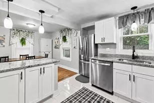 81 Beech St, New Bedford, MA 02740 - Photo 8