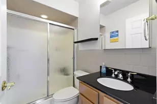 200 Roger Williams Ave, East Providence, RI 02916 - Photo 20