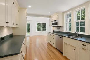 41 Locust Ave, Lexington, MA 02421 - Photo 4