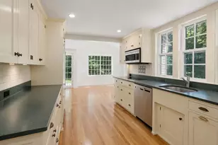 41 Locust Ave, Lexington, MA 02421 - Photo 4