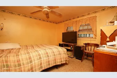 351 Towne St, North Attleboro, MA 02760 - Photo 14