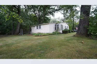 351 Towne St, North Attleboro, MA 02760 - Photo 2