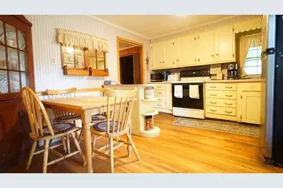 351 Towne St, North Attleboro, MA 02760 - Photo 6