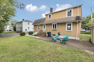 20 Paragon Rd, Boston, MA 02132 - Photo 30