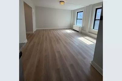 140 Chestnut St #605, Springfield, MA 01103 - Photo 2