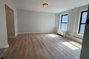 140 Chestnut St, Springfield, MA 01103 - Photo 2