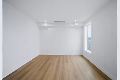 4164 Washington St #9, Boston, MA 02131 - Photo 32