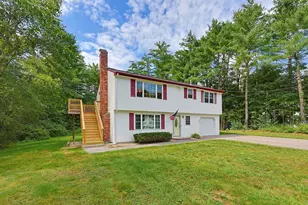 64 Park St, Pepperell, MA 01463 - Photo 2