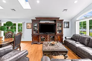 1298 Rebecca Rd, Dighton, MA 02764 - Photo 8