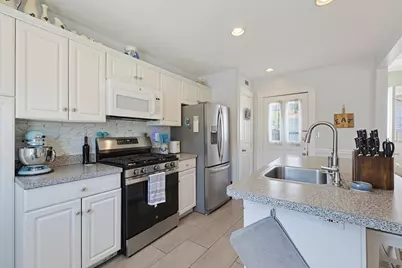 2 Dearborn Ave, Beverly, MA 01915 - Photo 26