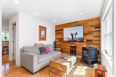 380 N Wheaton Ave, Seekonk, MA 02771 - Photo 6