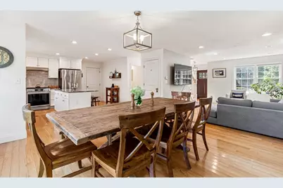 380 N Wheaton Ave, Seekonk, MA 02771 - Photo 14