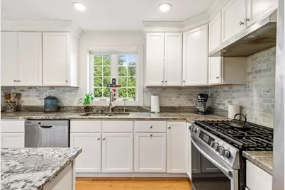 380 N Wheaton Ave, Seekonk, MA 02771 - Photo 18